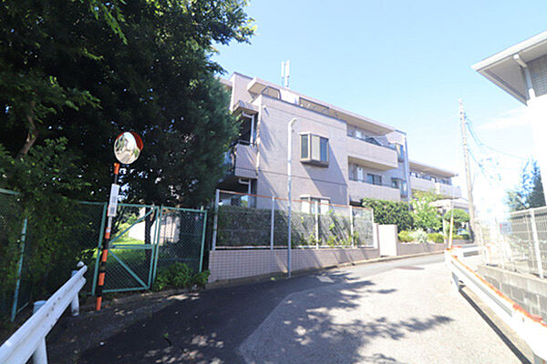 第一種低層住居専用地域のため閑静な住環境です