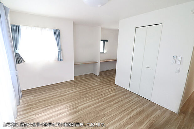 2階約10.2帖の主寝室・ＷＩＣに加え、テレワークの際に便利なカウンタースペースもあります
