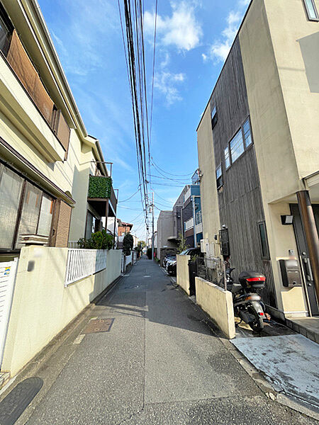 北東側道路