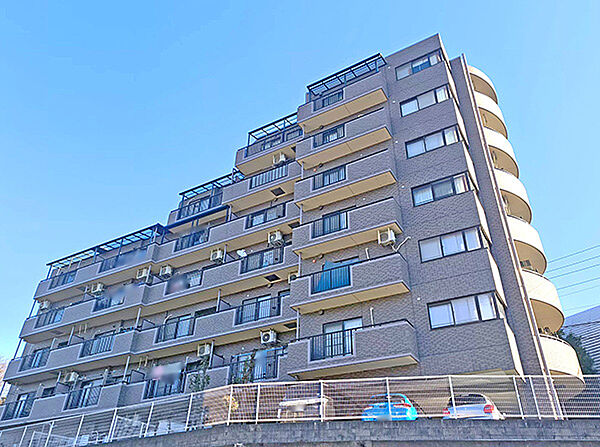 3路線利用可能な立地。行先に合わせて路線を変えられる便利なアクセス環境。