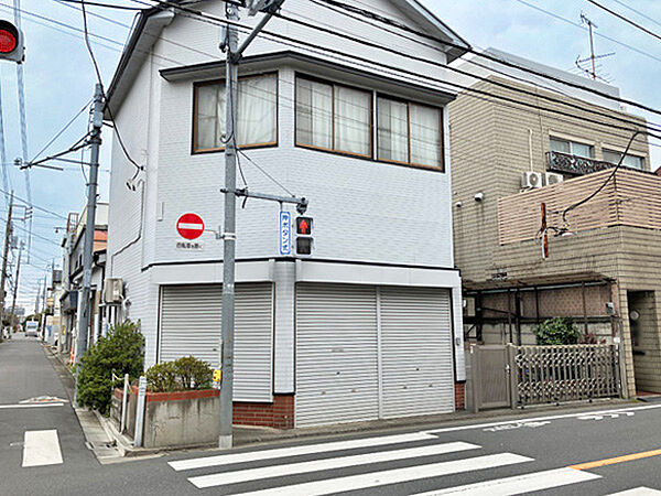 南西角地につき陽当り、通風良好。