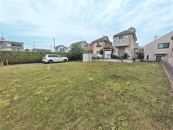 現況更地・建築条件無し。お好きな間取りで納得のプランニング。