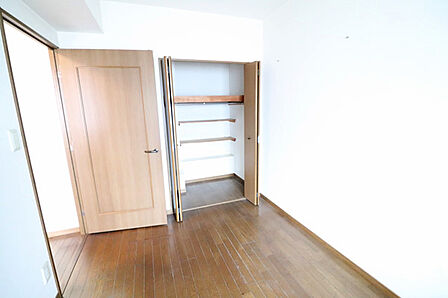 部屋ごとに設けた収納は住みやすさへのこだわり