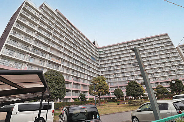 敷地が広く四季折々の彩りが楽しめます