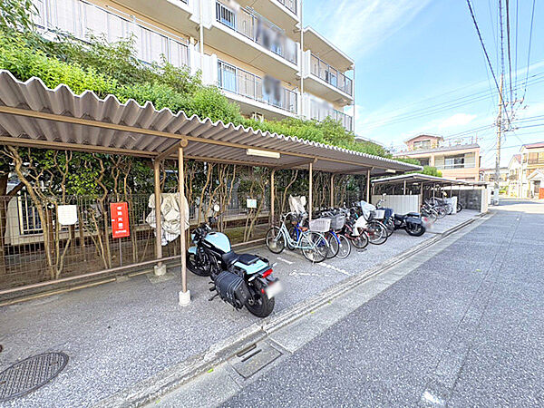 駐輪場、バイク置場