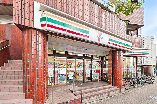 セブンイレブン豊島要町駅前店　約50ｍ
