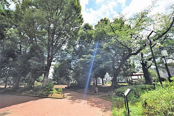 豊島区立池袋本町公園まで約86m