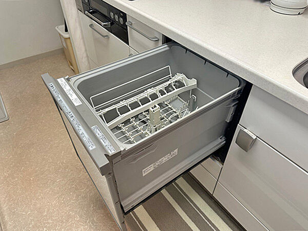 家事の時短につながる食器洗い乾燥機付き