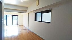 フェアネスK横浜 8階1LDKのリビング/ダイニング