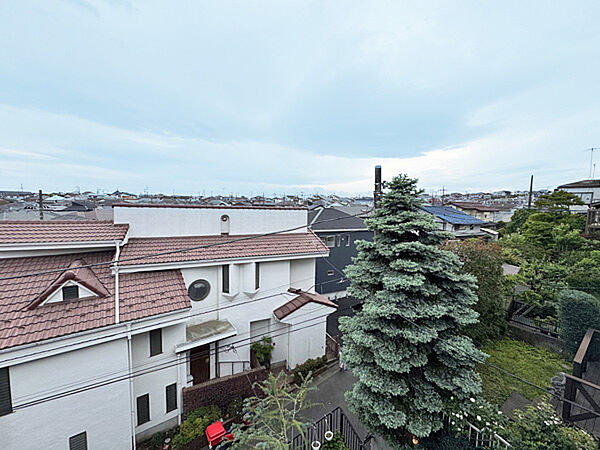第一種低層住居専用地域の閑静な住宅地