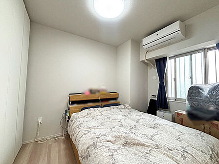 落ち着いた雰囲気の洋室。寝室としておすすめです。