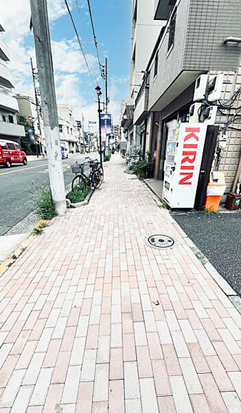 前面南公道約14.9mに面す！歩道も整備されています。