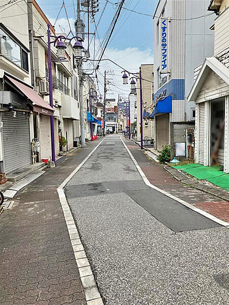 ■公園や飲食店、スーパー、コンビニが点在する住環境