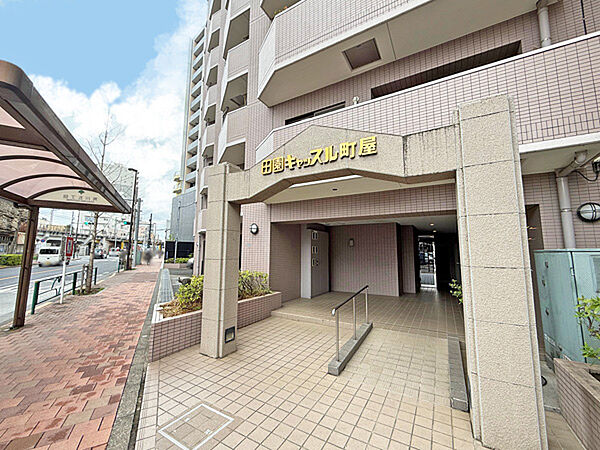 4路線4駅利用可能な好立地！東京メトロ千代田線「町屋」駅徒歩3分！マンションの目の前にはバス停あり!