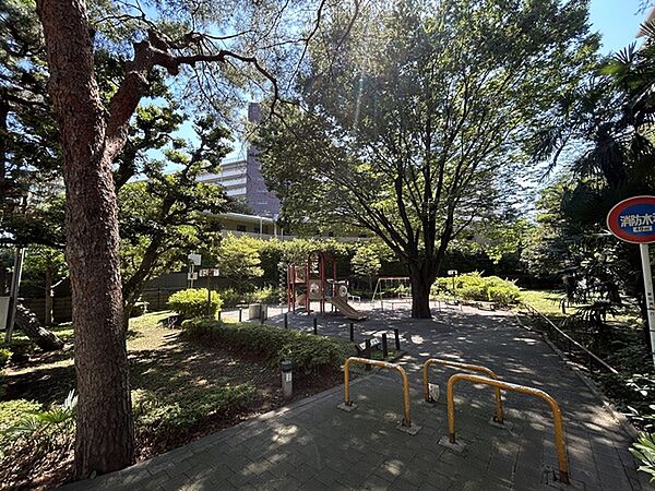 泉橋公園（約90m）