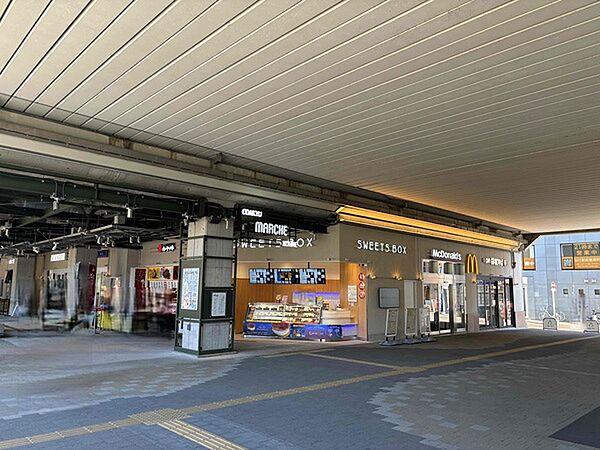 小田急マルシェ（約660m）