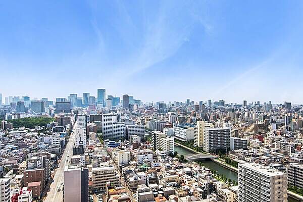 27階住戸から西方向の眺望、東京・丸の内方面を見渡すビュー