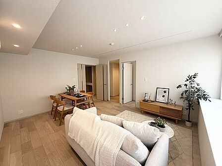 家具・調度品は販売価格に含まれません。