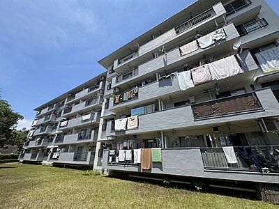 外観:現地南側からの撮影です。 外観:現地南側からの撮影です。