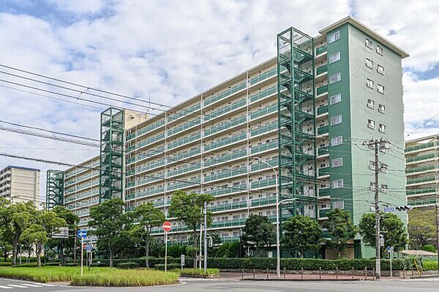 5 / 23