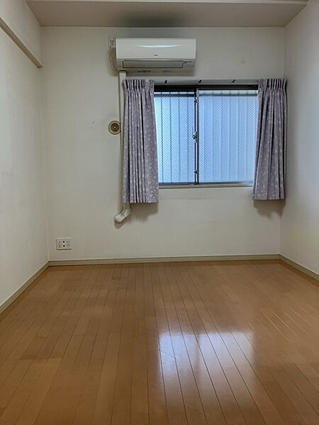 洋室6.5帖(WIC付)