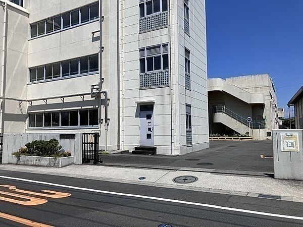 横浜市立原中学校（約280m）