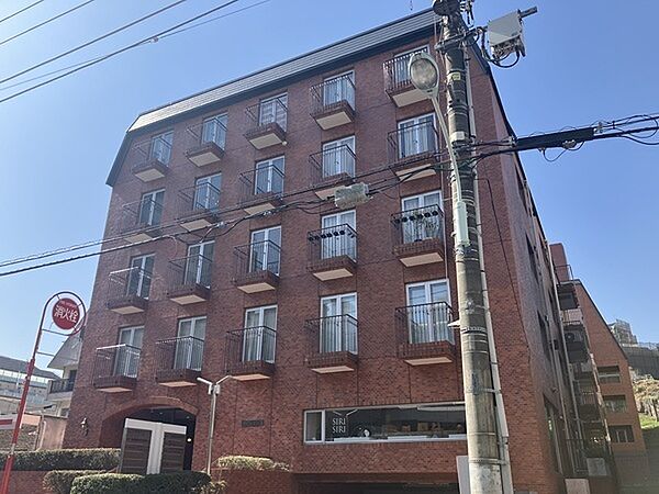 現況居住中ですが、見学のご相談など詳しくはお気軽にお問い合わせください。お待ちしております。【外観】