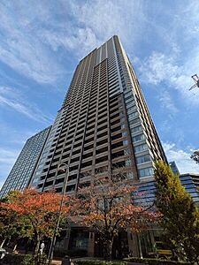 外観:目黒川沿いの総戸数736戸の大規模タワーレジデンス 外観:目黒川沿いの総戸数736戸の大規模タワーレジデンス