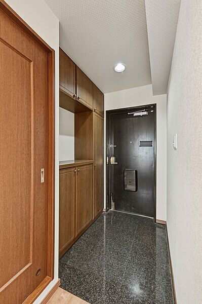 販売対象に家具・調度品は含まれません。