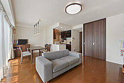 プラウド昭和楽園町テラス 3LDKのリビング/ダイニング