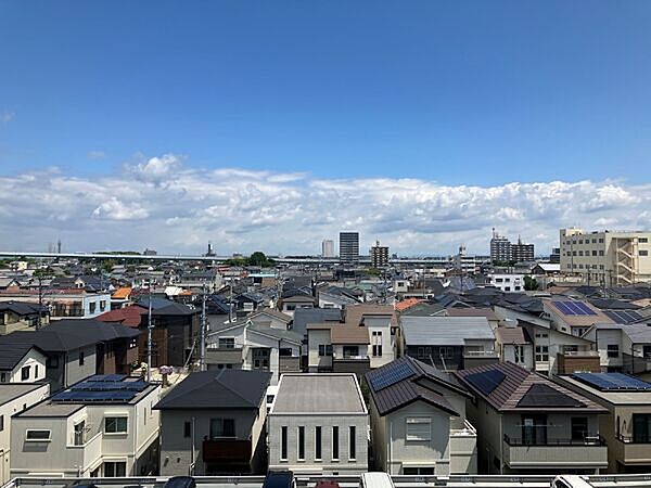 北側洋室より