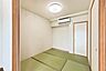 室内：※販売対象に家具・調度品は含まれません。和室約4.5帖は襖を閉めて個室としても活用可能。客間や寝室としての利用も快適です。