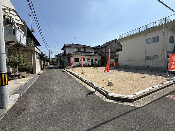 現地土地写真です。北側道路から撮影しております。区画No.Aで北東角地の物件です。現地土地写真です。北側道路から撮影しております。区画No.Aで北東角地の物件です。