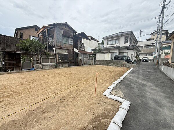 現地土地写真。No.2区画写真です。現況更地です。現地土地写真。No.2区画写真です。現況更地です。