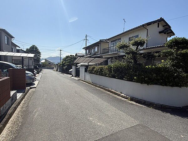 南側道路から、撮影した現地土地写真です。南側道路から、撮影した現地土地写真です。