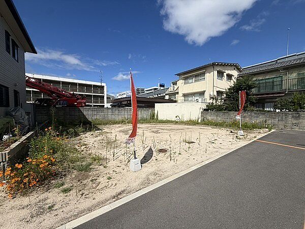 現地土地写真です。現況更地です。