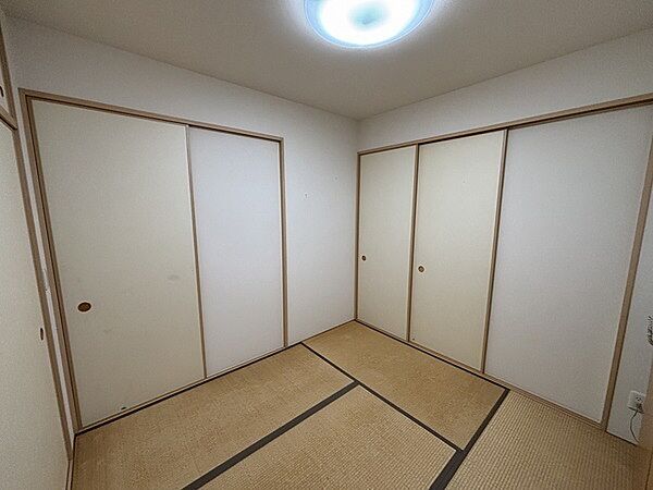 ※販売対象に家具・調度品は含まれません。和室にはリビングからも目が届き、お子さまのお昼寝や遊びのお部屋にもお勧めです。