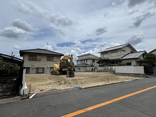 【現地】お好きなハウスメーカー等で建築可能 建築条件付き土地ではありません。