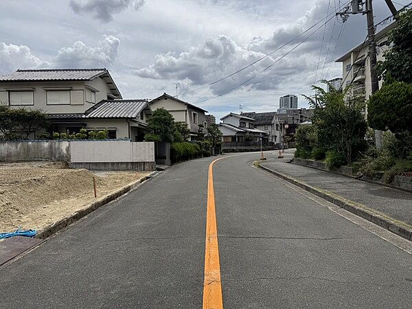 【前面道路】前面道路との高低差無し