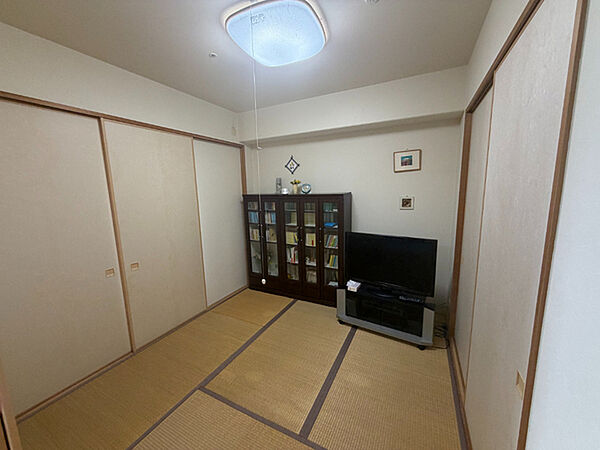 ※販売対象に家具・調度品は含まれません。和室にはリビングからも目が届き、お子さまのお昼寝や遊びのお部屋にもおすすめです。