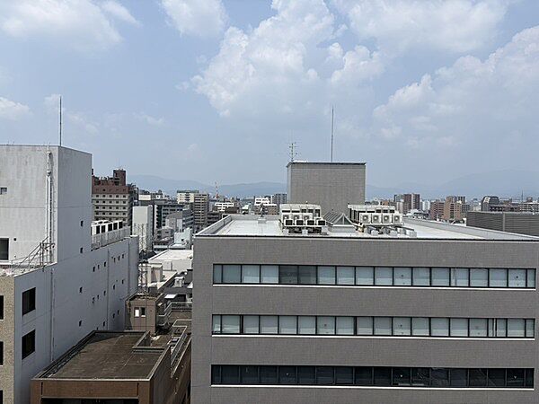 現況居住中ですが、物件の詳細やご見学のご希望など、詳しくはお気軽にお問い合わせくださいませ。【住戸からの眺望写真】