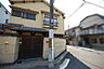 その他：第一種低層住居専用地域内の閑静な住宅街に位置します。ゆとりある穏やかな暮らしが叶いそうです。【前面道路含む現地写真】