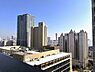 周辺：高層マンションやビルが建ち並ぶ都会的な街並み。生活利便施設が徒歩圏内の、暮らしに便利な住環境です。【住戸からの眺望】