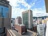 周辺：マンションは神戸旧居留地エリア内に立地。歴史的建造物やセレクトショップなどが多彩に揃っています。【住戸からの眺望写真/北西側】