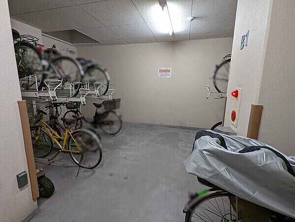 駐輪場