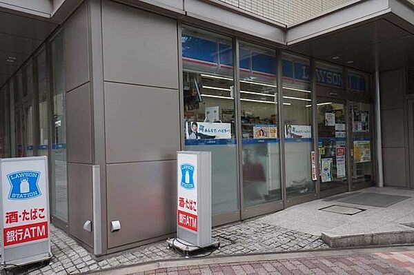 ローソン本郷一丁目春日通り店 120m