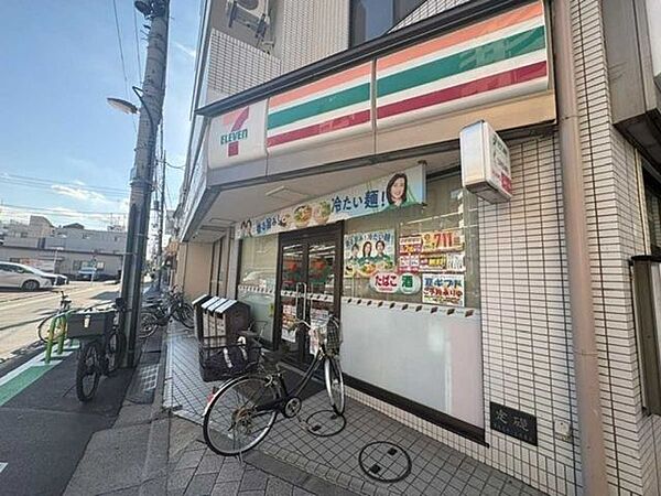 セブンイレブン荒川尾竹橋店 180m