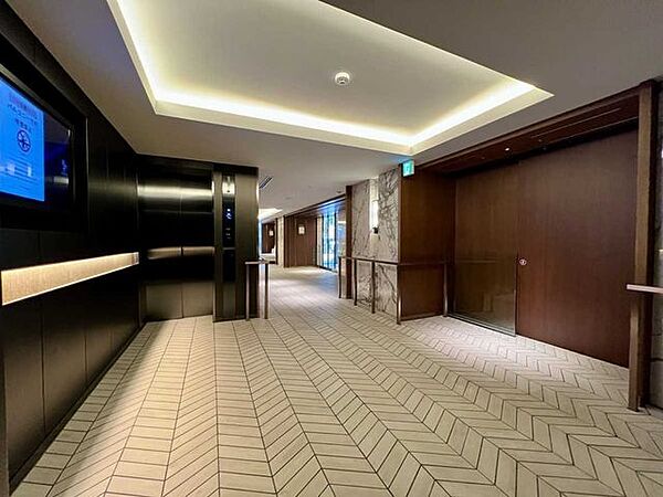 エレベーターホール（1階）