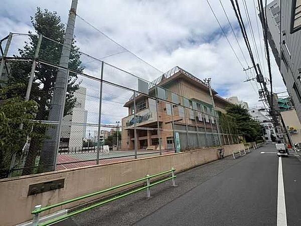 台東区立浅草小学校 300m