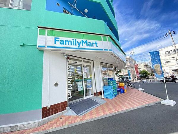 ファミリーマート潮見一丁目店 830m